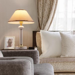 Интерьерная настольная лампа Lorenzo 60019/1 глянцевый белый