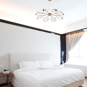 Подвесная люстра Camomile 70089/8 золото